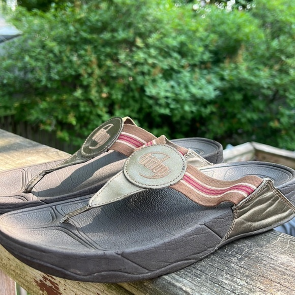 FitFlop Vintage Sz 10 Brown stripe Flip Flop Fabric Women Sandals‎